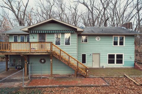 2442 E Bagnell St, Springfield, MO 65804 photo 1