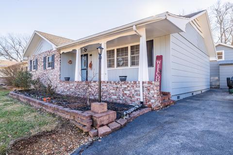 920 E Sayer St, Springfield, MO 65803 photo 1