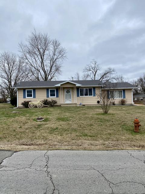 902 Evans St, Ava, MO 65608 photo 1