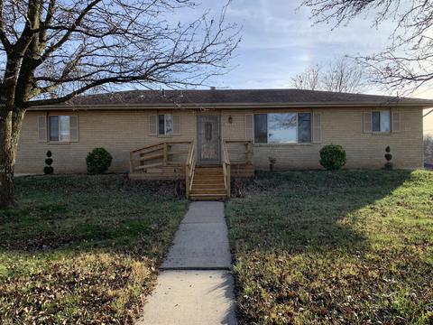 1304 E Bonaire Dr, Springfield, MO 65803 photo 1