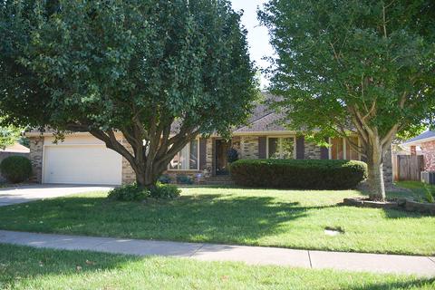 2304 E Powell St, Springfield, MO 65804 photo 1