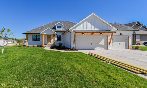 1694 N Bristol Ave, Springfield, MO 65802 photo 1