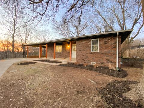 505 N 10th Ave, Ozark, MO 65721 photo 1