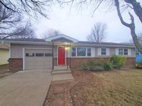 1540 E Crestview St, Springfield, MO 65804 photo 1