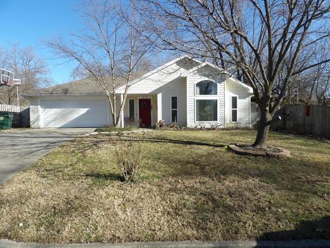 417 S Clay St, Nevada, MO 64772 photo 1