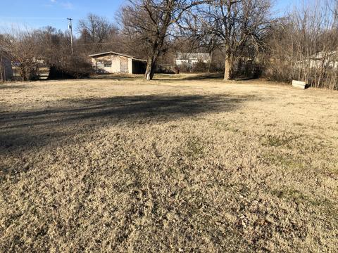 201 W Springfield St, Aurora, MO 65605 photo 1