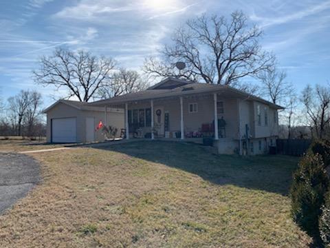 301 E Ava Ave, Ava, MO 65608 photo 1