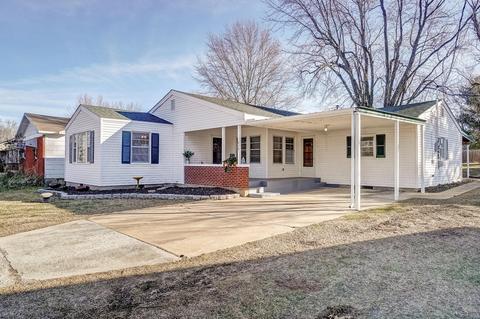 618 N Pine St, Marshfield, MO 65706 photo 1