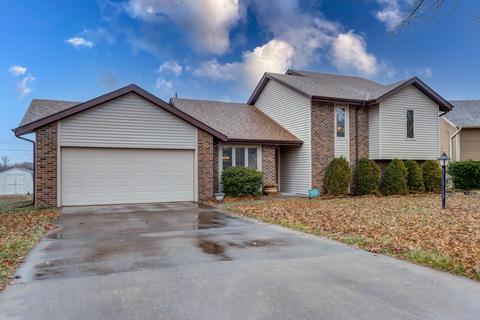 1345 E Knobhill St, Springfield, MO 65804 photo 1