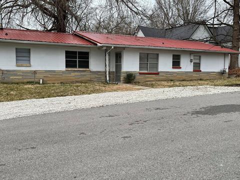 403 Henley, Ava, MO 65608 photo 1