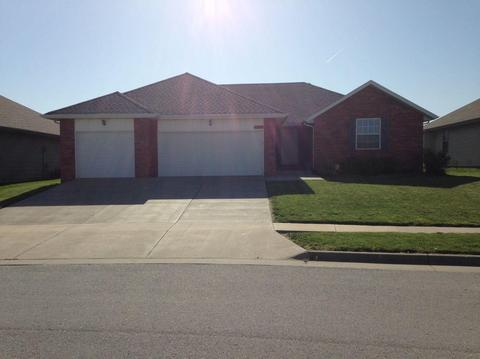 1077 Red Cedar Ave, Springfield, MO 65802 photo 1