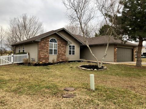 406 Lynn Dr, Clever, MO 65631 photo 1