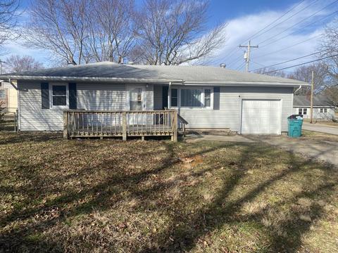 431 N Mill St, Marshfield, MO 65706 photo 1