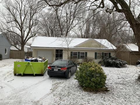 1210 S Willow Ln, Springfield, MO 65804 photo 1