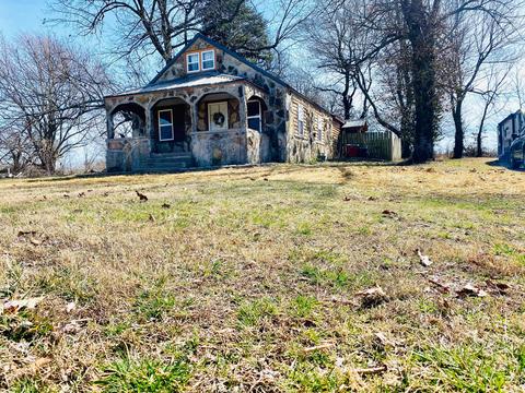 208 W Commercial St, Exeter, MO 65647 photo 1