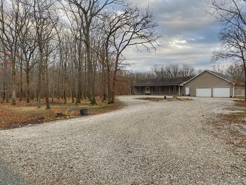 10202 Quincy Ln, Clinton, MO 64735 photo 1