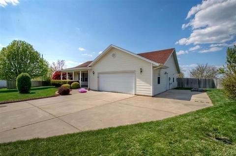 561 Adam Ave, Sparta, MO 65753 photo 1