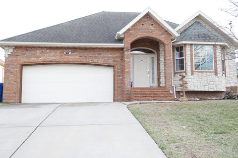 1604 E Fairwind, Ozark, MO 65721 photo 1