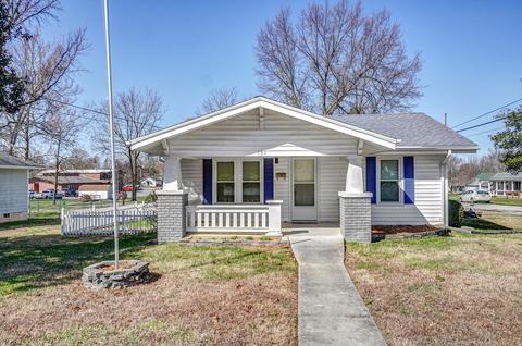 131 N Locust St, Marshfield, MO 65706 photo 1