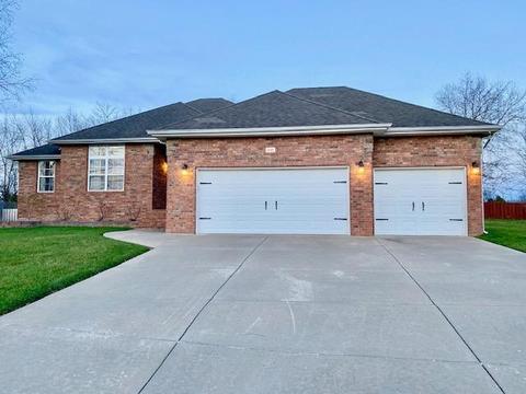 2104 N 9th Ave, Ozark, MO 65721 photo 1