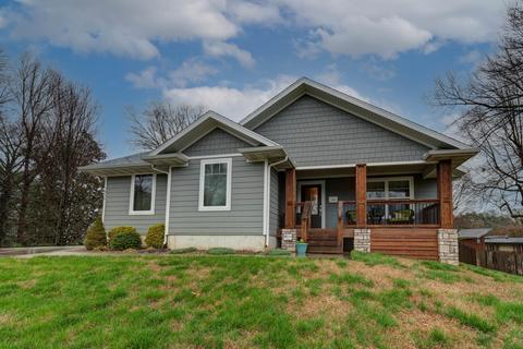 1935 E Sunset Dr, Springfield, MO 65804 photo 1
