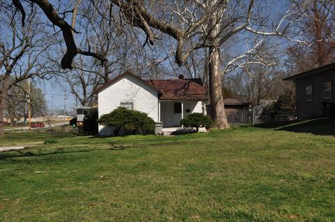 2554 N Campbell Ave, Springfield, MO 65803 photo 1