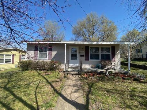 1119 Cedar St, Carthage, MO 64836 photo 1