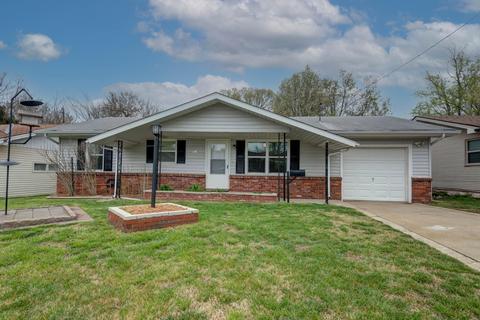 819 W Woodridge St, Springfield, MO 65803 photo 1