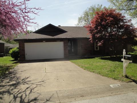 2104 S Butterfly Ave, Springfield, MO 65807 photo 1