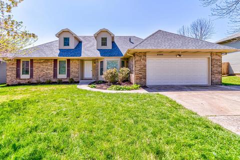 2060 E Swallow St, Springfield, MO 65804 photo 1