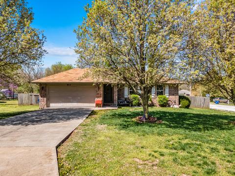 813 Daniel Ln, Willard, MO 65781 photo 1