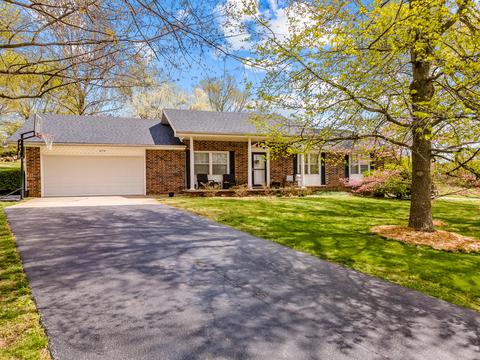 2174 S Hillside Dr, Springfield, MO 65809 photo 1