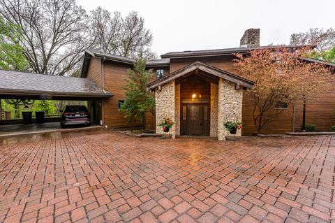4214 E Ridgeview Dr, Springfield, MO 65809 photo 1