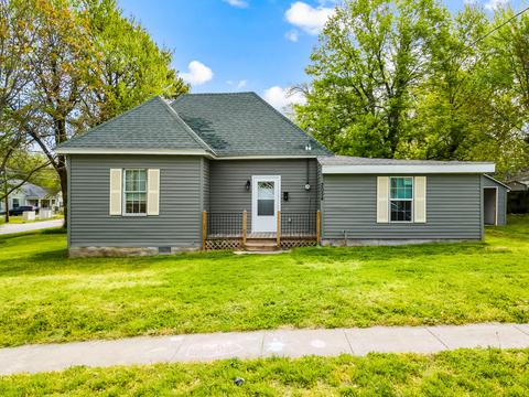 2054 N Howard Ave, Springfield, MO 65803 photo 1