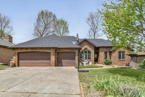 3907 E Kingsbury St, Springfield, MO 65809 photo 1