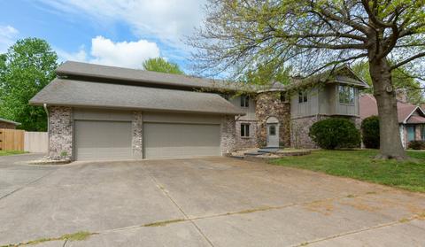 2443 E Raynell St, Springfield, MO 65803 photo 1
