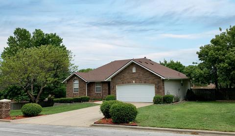 6405 W Meadow Dr, Springfield, MO 65802 photo 1