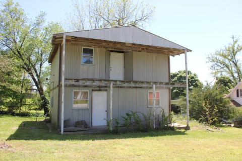 501 W Webster Ave, Ava, MO 65608 photo 1