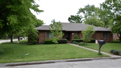 1511 E Powell St, Springfield, MO 65804 photo 1