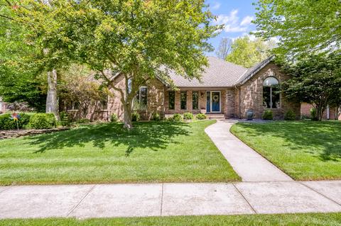 2211 E Carleton Ct, Springfield, MO 65804 photo 1