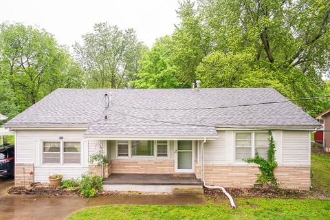 632 W Crestview St, Springfield, MO 65807 photo 1