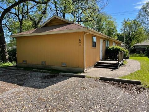 1602 N Patterson Ave, Springfield, MO 65803 photo 1