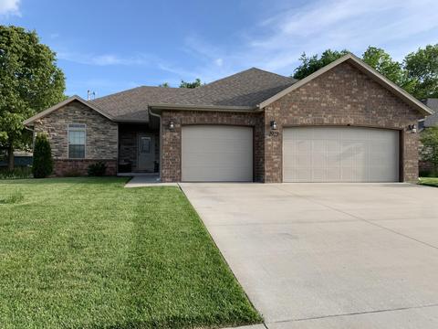 1922 E Maricopa Ave, Ozark, MO 65721 photo 1