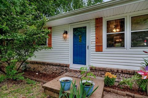 207 S Dennis Ave, Republic, MO 65738 photo 1