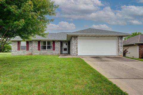 3708 W Overland St, Springfield, MO 65807 photo 1