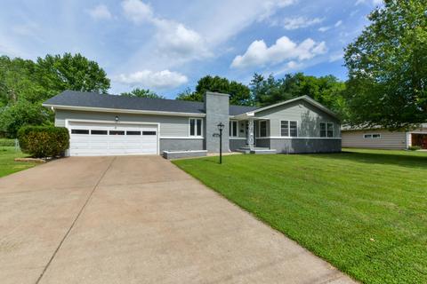 1954 S Link Ave, Springfield, MO 65804 photo 1