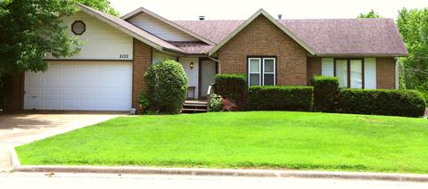 2122 W Nottingham St, Springfield, MO 65810 photo 1