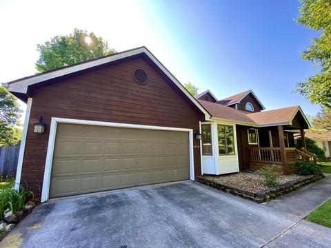 1578 N Pearson Dr, Springfield, MO 65802 photo 1