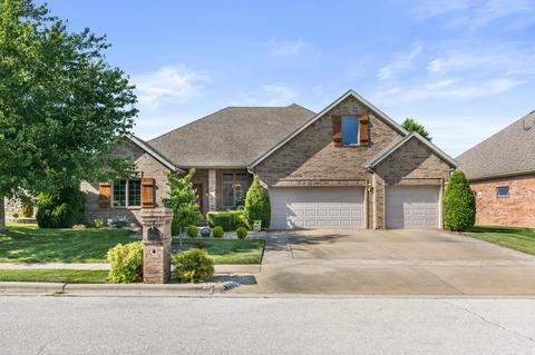 3339 E Manitoo St, Springfield, MO 65804 photo 1