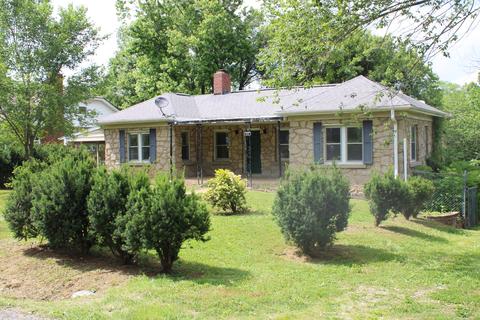 405 E 6th St, Willow Springs, MO 65793 photo 1